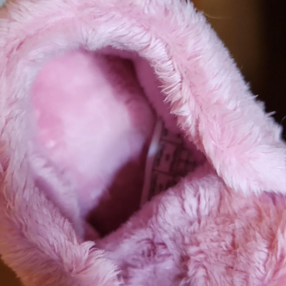 UGG Pink Fuzzy Baby Booties Size 2/3 - Picture 7 of 10
